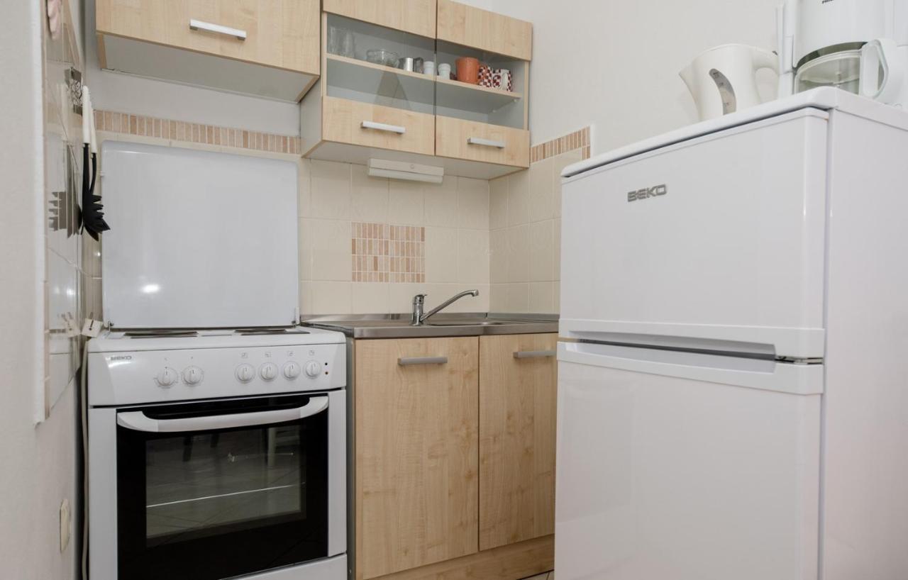 Apartments Makaus سوبيتارسكا دراغا الغرفة الصورة